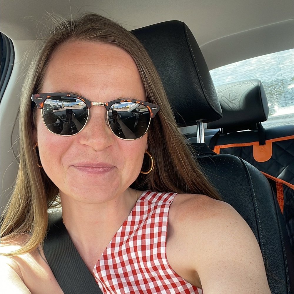 Meet your Posher, Cassie